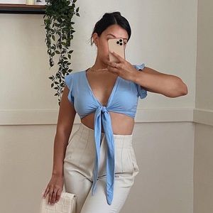 SHEIN Tie Front Crop Top